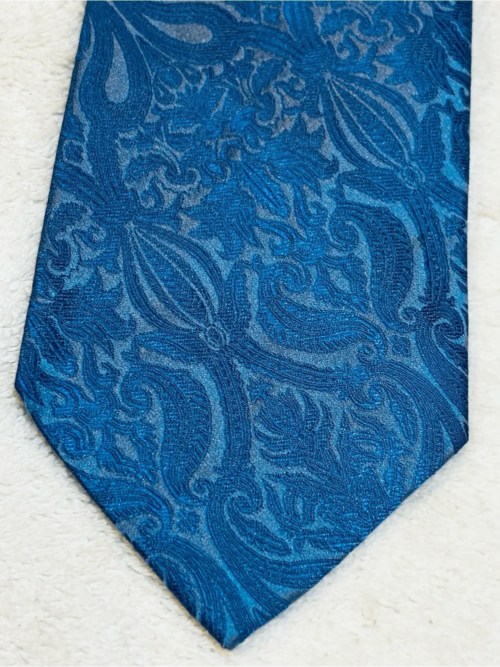 Brand New High Quality Designer Tie By Paul Malone / Palm Beach